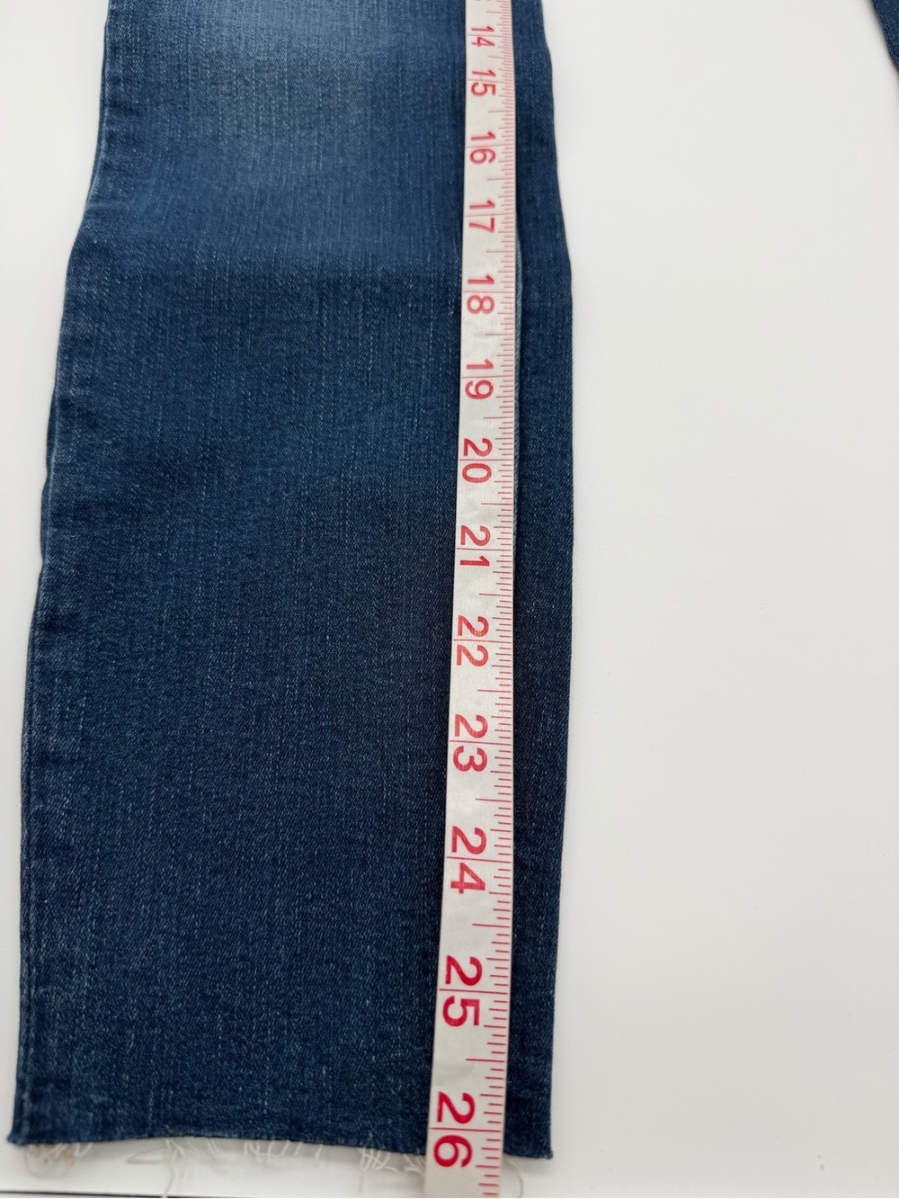 Good American Good Waist Raw Edge Skinny Jeans 00/24 - Picture 8 of 9